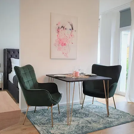 Pb - 4 - Stilvoll Eingerichtetes Im Herzen Senftenbergs Apartment Senftenberg